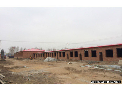 白塔高速出口附近场地,厂房,仓库出租!