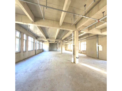 山东青岛市南区青新高速城阳南出口，标准厂房1500-4000平