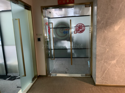 徐州市中心成功大厦200平出租丨精装修带家具可分割