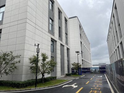 西海岸新区 生产办公一体厂房 50年带产证 可环评