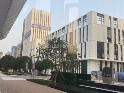 贵港厂房出租南宁五象自贸区500-30000㎡标准厂房现房销售，交通便利 ，政策优惠