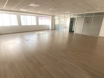 写字楼出租，市南区2块5全包